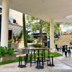 South,Tangerang,,Indonesia-april,20,,2025:,Outdoor,Cafe,Seating,Area,With